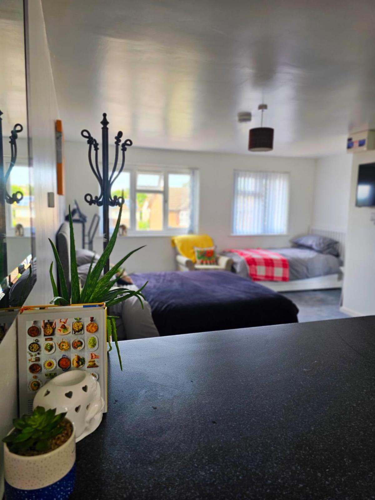 Modern Comfortable Quiet Self Contained Apartments Brackley  Exterior photo
